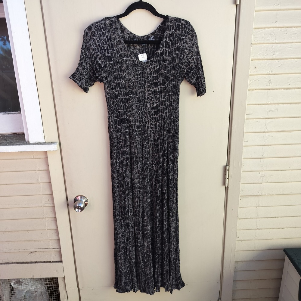 NWT‎ Starina Alligator Croc Print Gray Short Sleeved Maxi Dress Medium